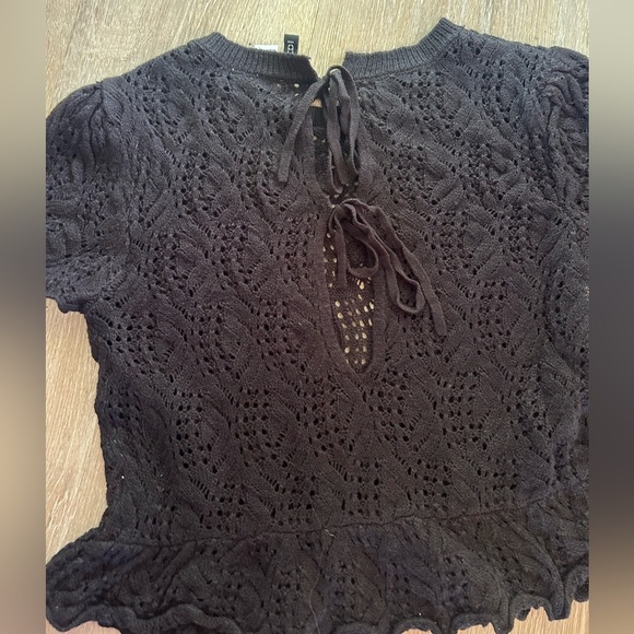 H&M crochet knit blouse - Picture 6 of 6